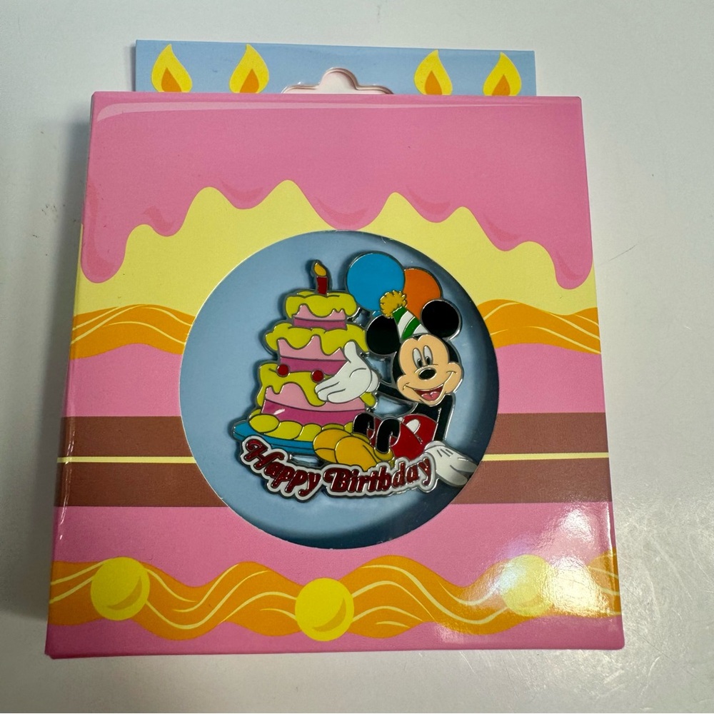 NWT. Disney Parks Disneyland Resort Mickey Mouse Happy Birthday Gift Box…